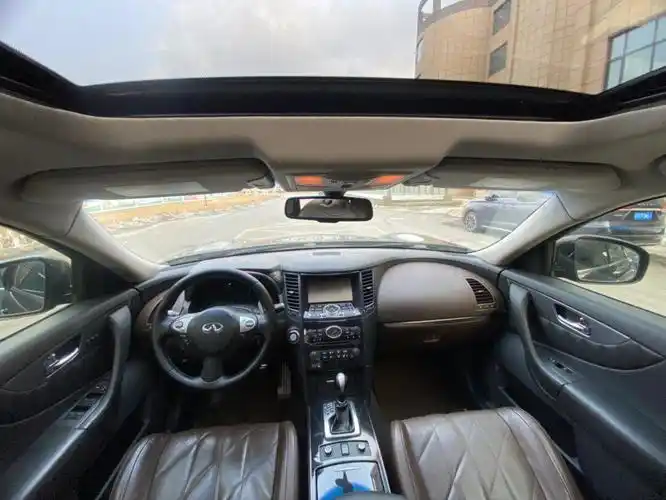 全款9w大12年进口英菲尼迪fx35无事故包过户