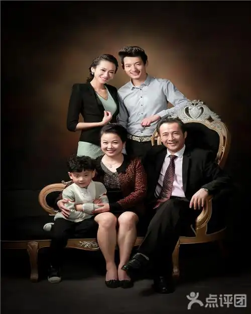 施华洛新派婚纱摄影会馆怎么样_团购施华洛新派婚纱摄影会馆-全家福