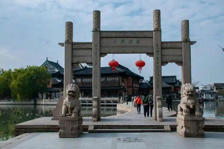 《锦溪古镇》 写美篇锦溪位于江苏昆山市西南,东与上海青浦区接娘,西