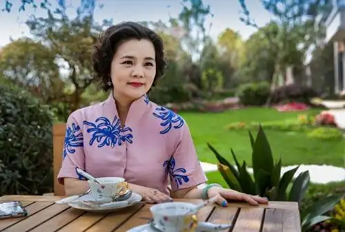 陶玉梅每个中国女子的衣柜里都应该至少有一件旗袍