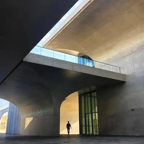 龙美术馆(西岸馆)—工业时期的现代艺术改造