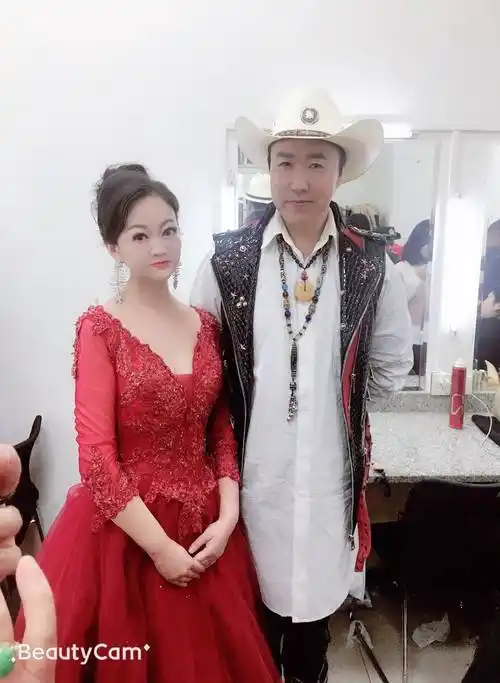 歌唱家王雪蒙,歌唱家春雷