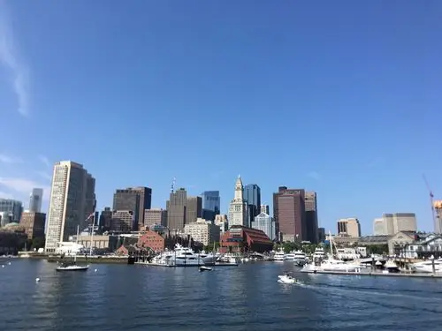 写美篇8月5日到达康涅狄格州的纽黑文市,鉴赏了"美国最美丽的城市大学