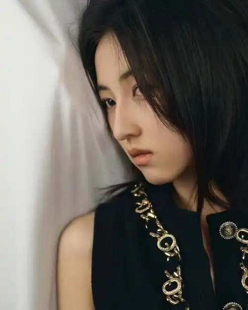 张子枫年代感笑容