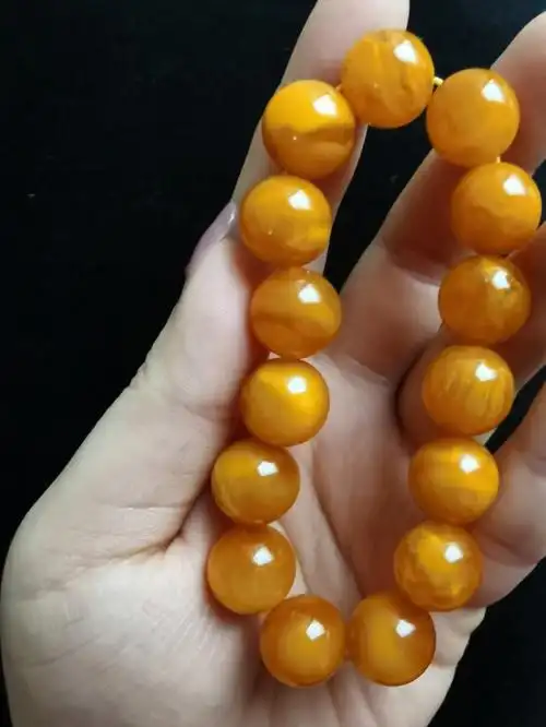 盘了三个月的焦皮蜜蜡手串返花了