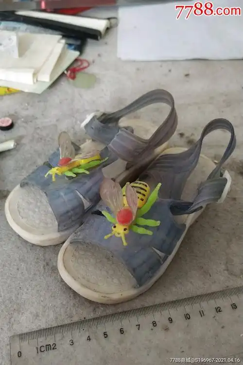 九十年代到2000年前后的儿童凉鞋