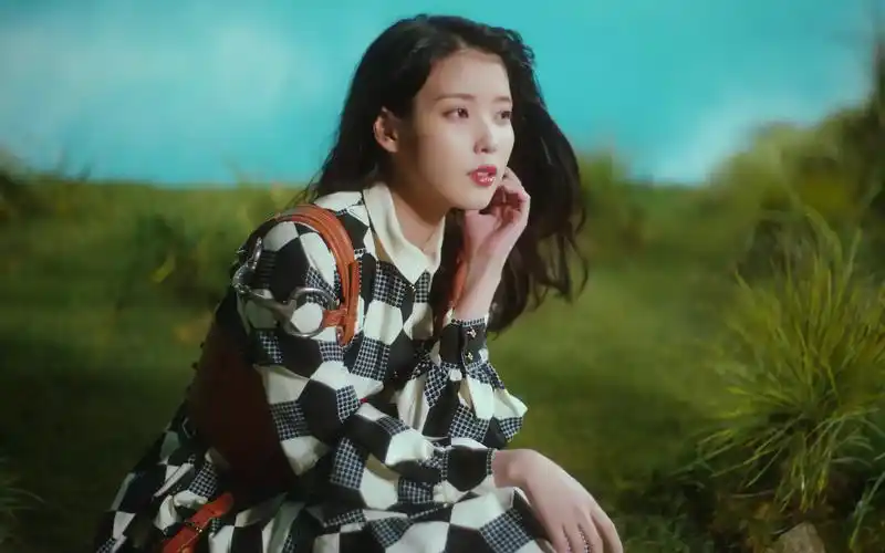 [4k修复]iu 李知恩 gucci gift campaign