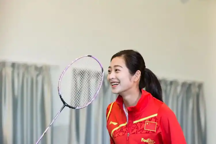 羽毛球世界冠军/大堰镇形象代言人-王琳