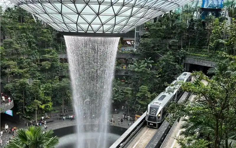 【pov209】短小精悍的小火车 新加坡樟宜机场t3航站楼 ->t1航站楼捷运