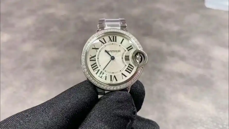 卡地亚蓝气球单排钻w6920085女表,蓝气球女表镶钻款