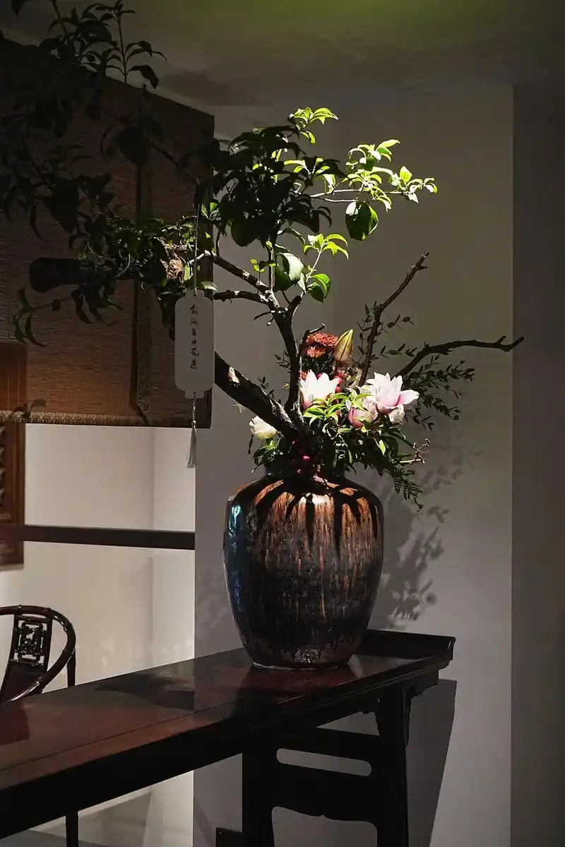 中秋俞派自由花道雅集 旗韵云外.#禅意生活 #中式插花 #中 - 抖音