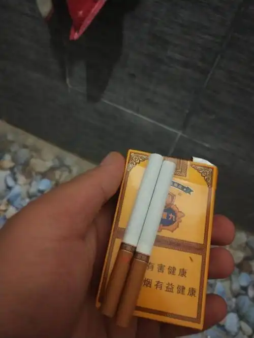 一包开封的大重九放冰箱里了,放了得有俩月了,才想起来,还能抽吗