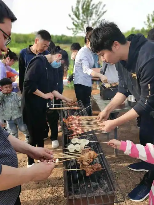 徽行淮南国庆中路支行暨朝阳医院户外烧烤活动