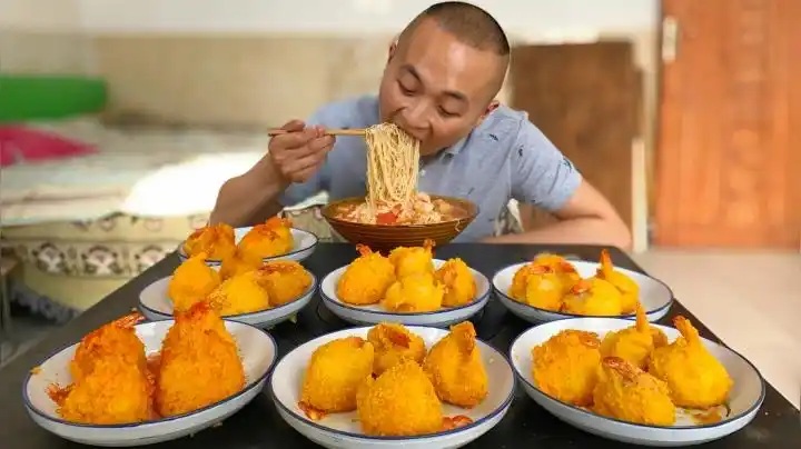 苗大冬_大冬新学白灼虾做法,100块整了4斤,再吃