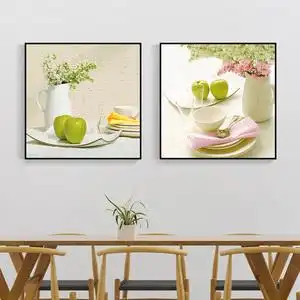 餐桌墙上的装饰画北欧风轻奢餐厅饭厅壁画厨房旁边吃饭厅挂画酒杯