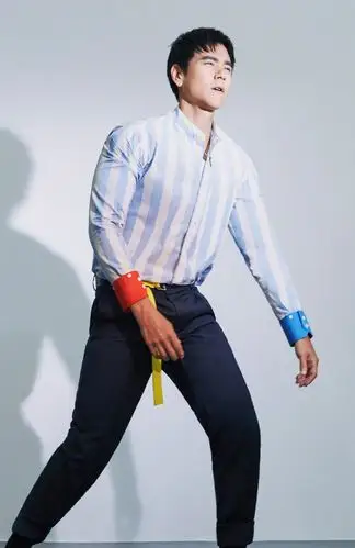 彭于晏运动休闲时尚杂志写真大片