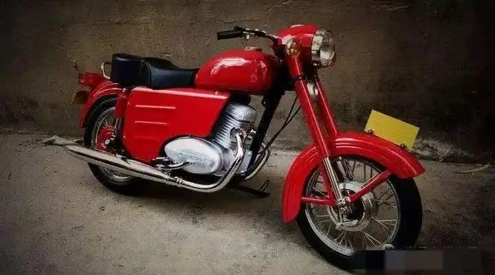 怀念经典;国产摩托车的领航者—幸福250a