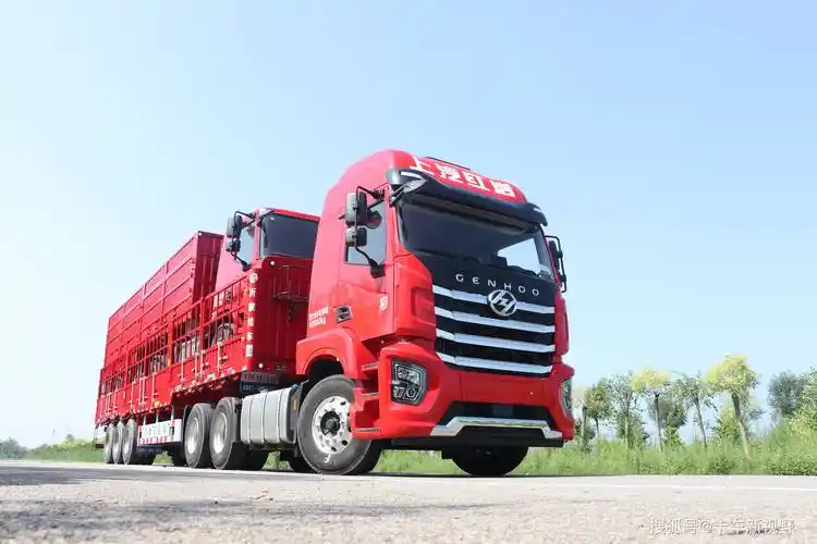 大卡车拉啥最脏?粪便,家畜都不如这个!_煤炭_煤粉_红岩