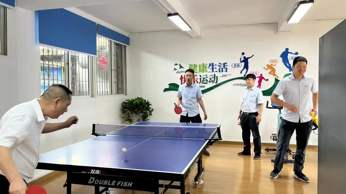 公交之家文体活动室"开张"了