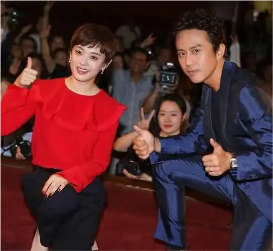 郝蕾邓超曾恋爱三年而分手如今单身带娃潇洒率真