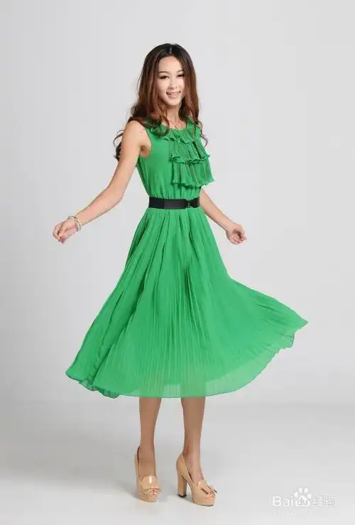 绿色连衣裙怎样搭配