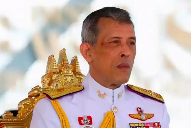 陷入德国外交危机,泰王罕见评论抗议活动,称泰国是"妥协之地"