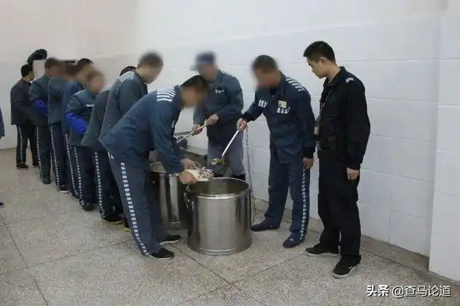 真实的监狱生活其实是这样的2|罪犯|服刑|犯人|电棒_网易订阅