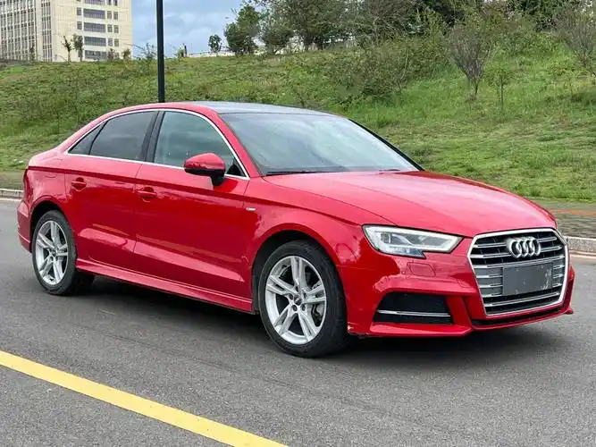 奥迪 奥迪a3  2020款 limousine 35 tfsi 时尚型 国v 红色 自动档对