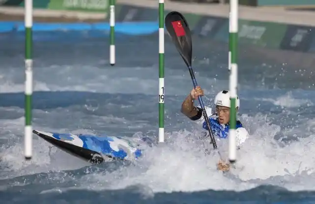 东京奥运会皮划艇激流回旋男子皮艇全鑫晋级半决赛