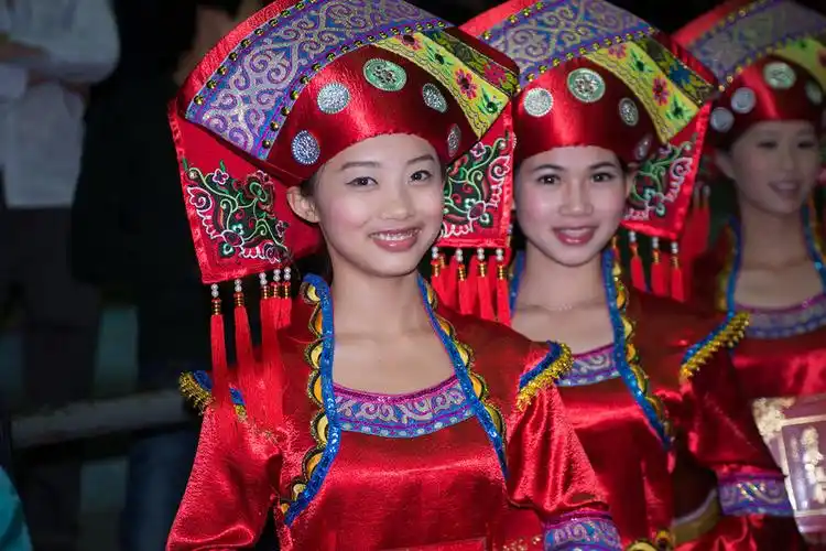 【壮族妹子摄影图片】人像摄影_太平洋电脑网摄影部落