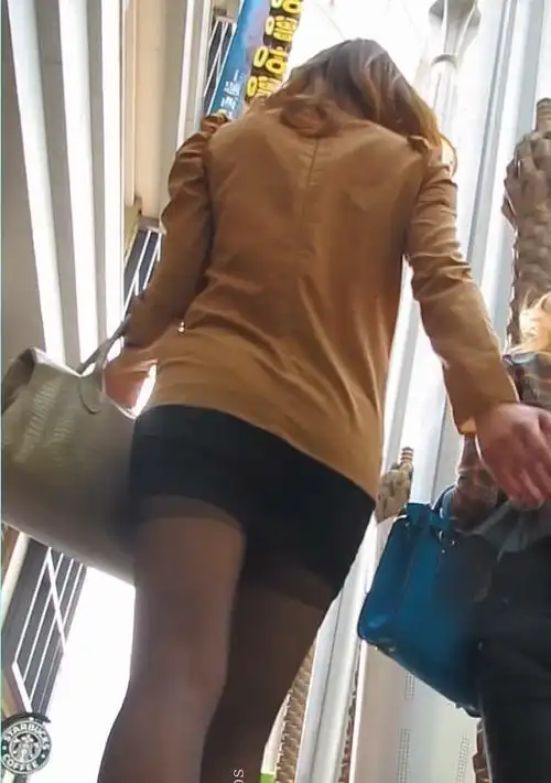 长腿美女【mp4/160mb】