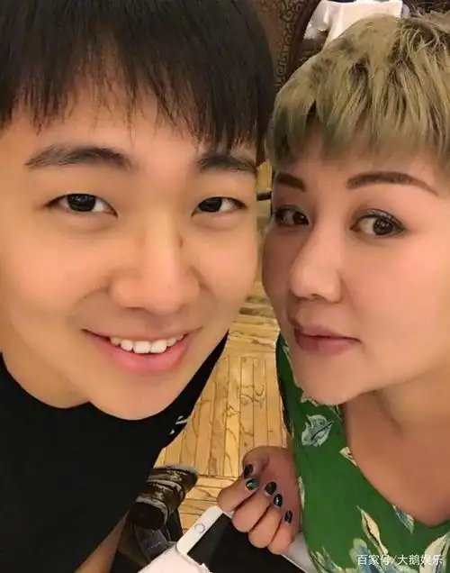 "云鹤九霄"发文祝福师娘王惠44岁生日,张云雷岳云鹏缺席咋回事