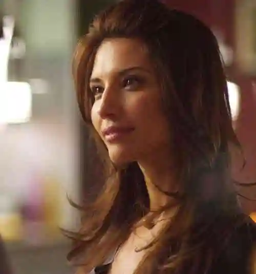 超人前传第2季第10集里狼人女是谁扮演的