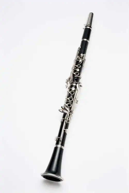 无人,竖图,俯视,室内,特写,白天,白色背景,静物,吹奏乐器,单簧管,黑管