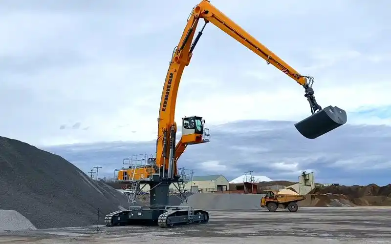 利勃海尔 liebherr lh 110 抓料机组装_哔哩哔哩 (゜-゜)つロ 干杯