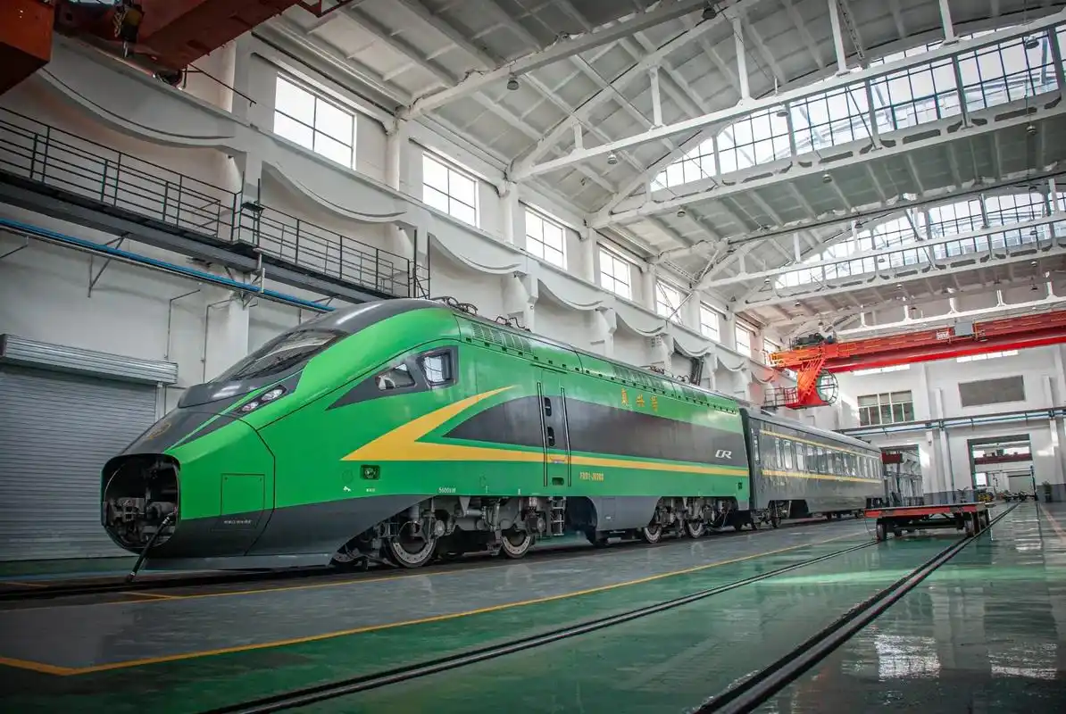 中国铁路太原局集团有限公司太原车辆段迎来首组时速160公里"复兴号"