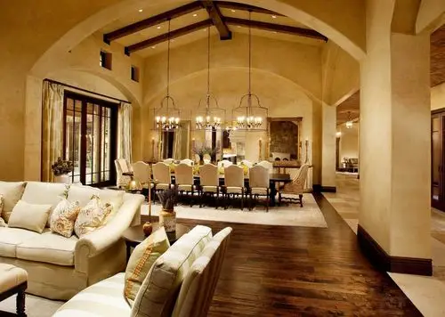 欧式豪华复古风格客厅手抓纹地板装修效果图深棕色强化木地板图片