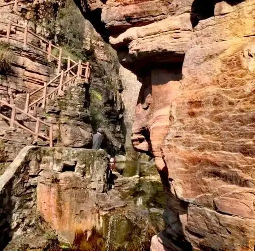 (82)河南自由行(10)郭亮村~~白龙洞,喊泉,郭亮挂壁公路