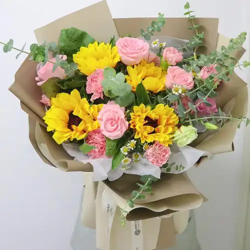 表达友谊送女性朋友鲜花(表达友谊送女性朋友鲜花贺卡怎么写)