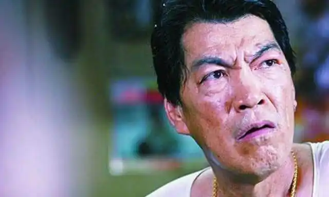 原创"港星恶人"成奎安,演一辈子坏人,治病5年花光积蓄,死后葬在村头