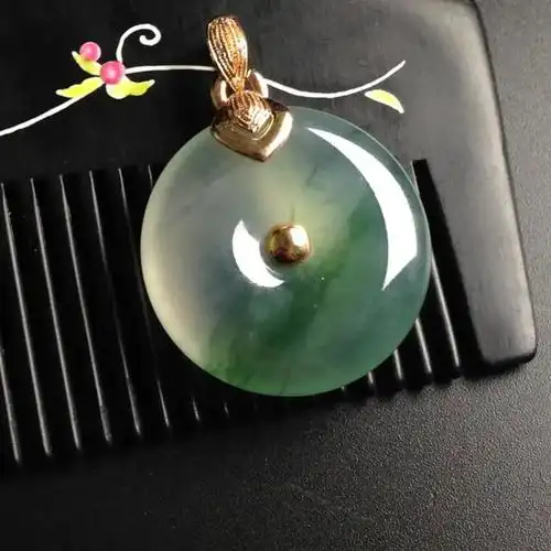 翡翠项链吊坠都有什么图案?它们分别有什么寓意呢?