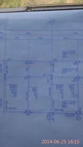 现有三层框架结构办公楼,8米跨度的混凝土梁,截面300*650梁的下部配筋
