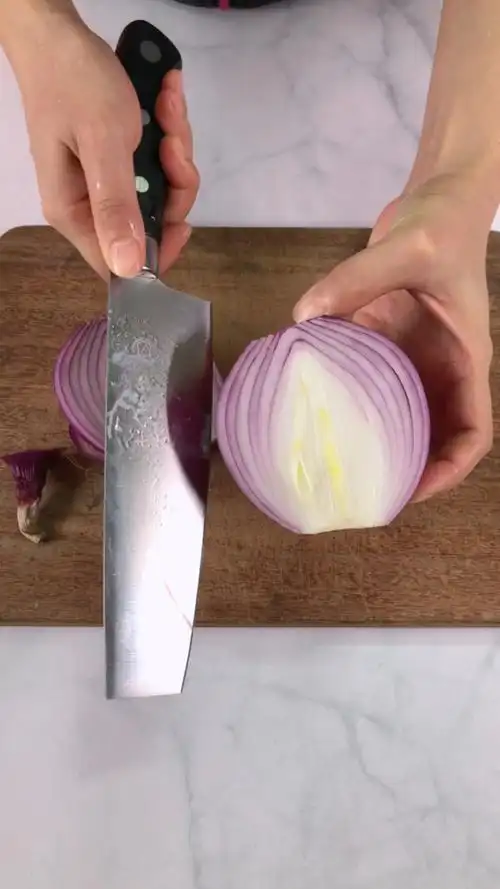 洋葱怎么切不流泪?教你一个简单有效的方法,不知道太可惜了!
