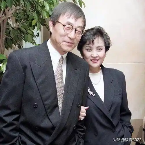 谢贤前妻长期与外界失联,仍然最爱四哥,前夫刘家昌批是炒作_甄珍_儿子