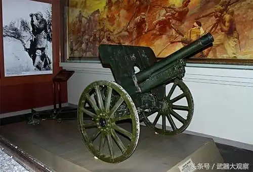 使用缴获的日军94式山炮和晋造36式山炮.