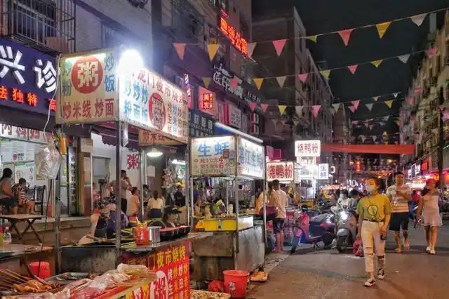 温州一热闹的城中村小吃遍地外乡人云集为不可多得的繁华之地