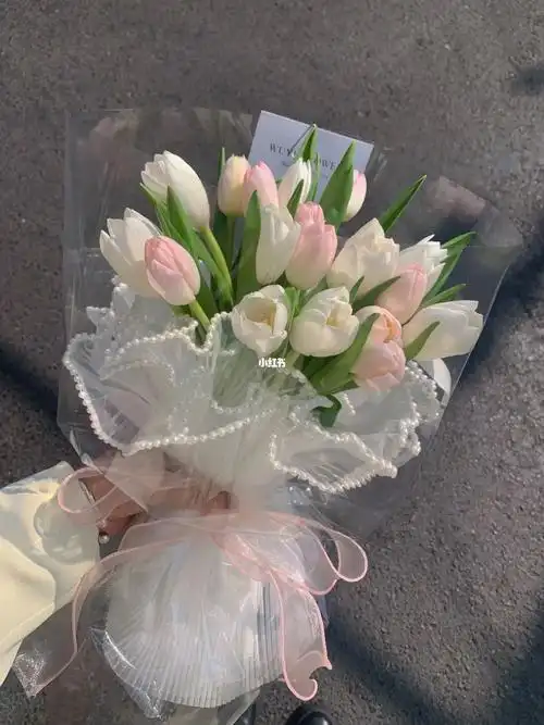 郁金香93  #宜宾花店  #韩式花束  #生日花束  #郁金香花束  #飞