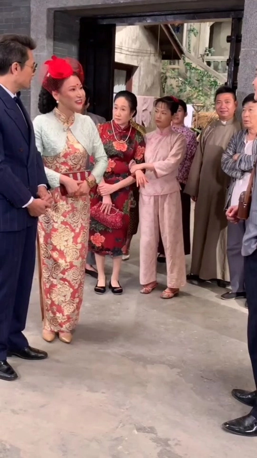 阿香 郑钤丹_阿香郑钤丹的丈夫是谁_阿香郑钤丹高冷 - 抖音