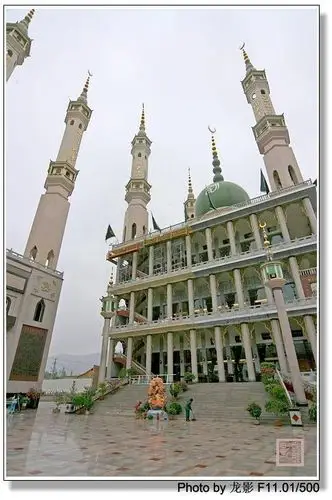 从北京——山西——陕西西安——甘肃兰洲,过了兰洲我们走到广河县