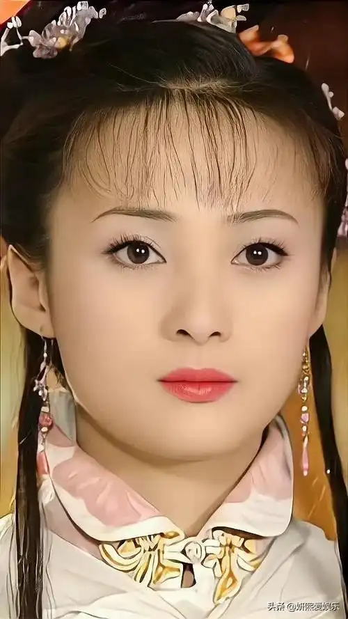 古装美女蒋勤勤,温婉水灵,美若仙女_网易订阅